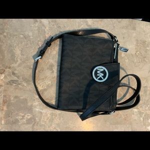 Black Michael Kors Crossbody
